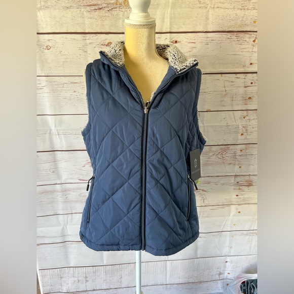 Free Country Jackets & Blazers - NWT Free Country Women's Blue Expedition Stratus Lite Reversible Vest Size Large